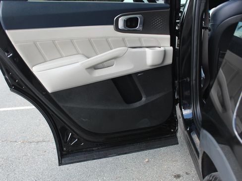 Used 2022 Kia Sorento SX Prestige w/ Panoramic Sunroof Package AWD/4WD image 15