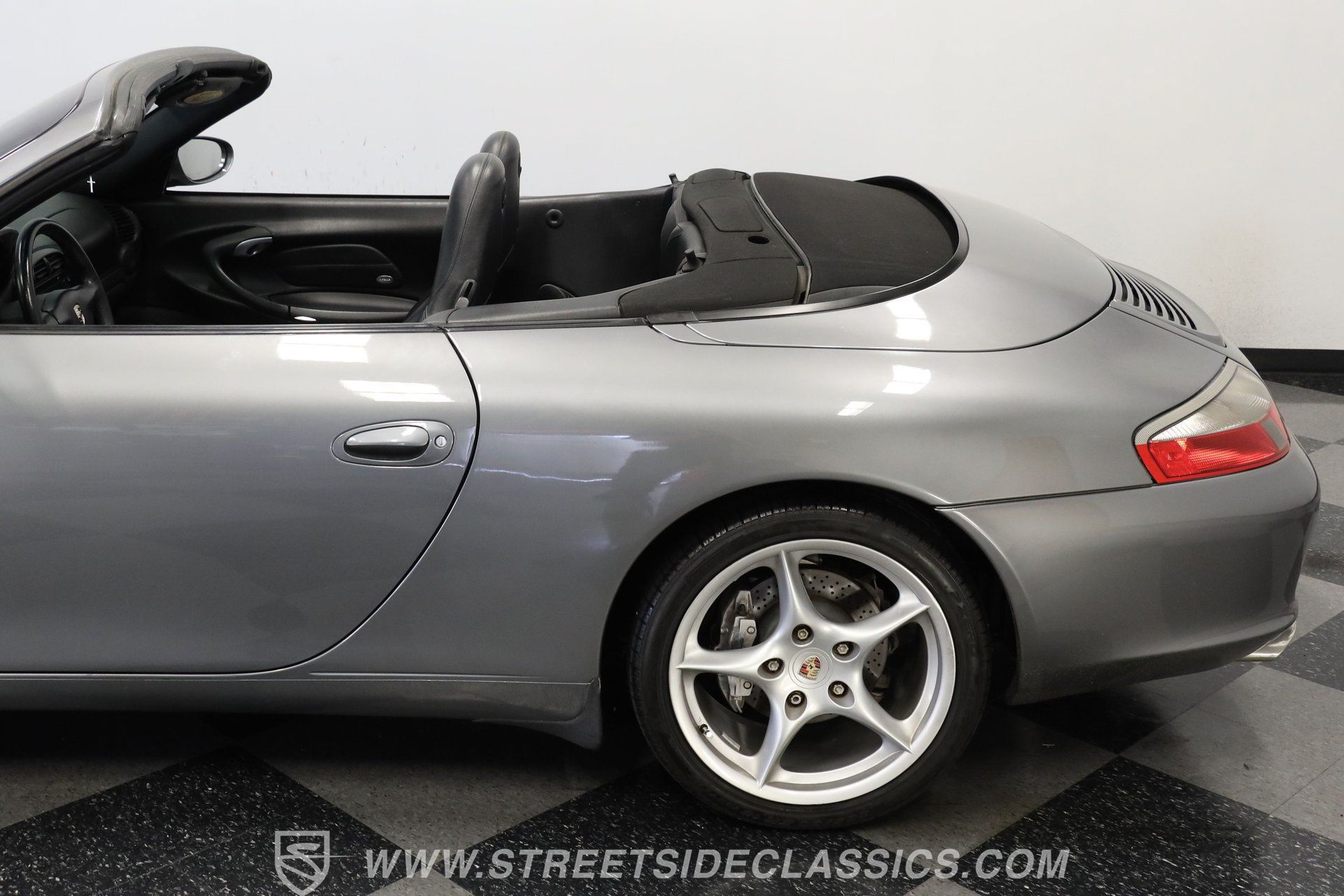 Used 2002 Porsche 911 Carrera 4 AWD/4WD image 24