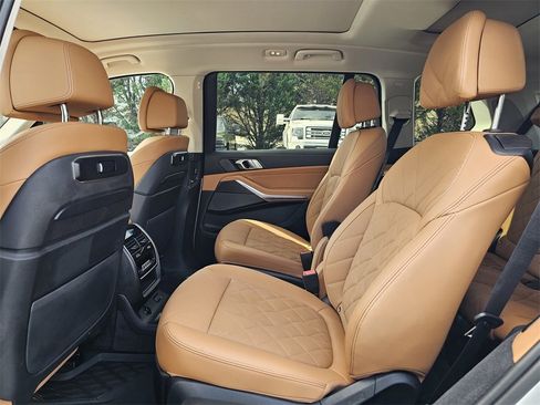 Used 2025 BMW X7 xDrive40i image 19