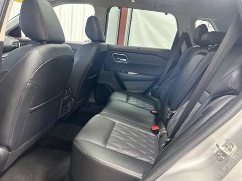 Used 2023 Nissan Rogue Platinum w/ Platinum Premium Package AWD/4WD image 13