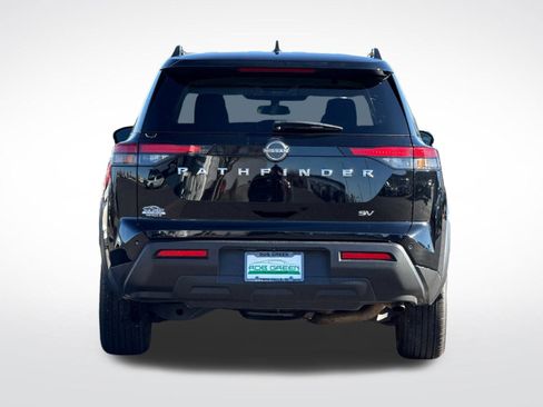 Used 2022 Nissan Pathfinder SV image 4