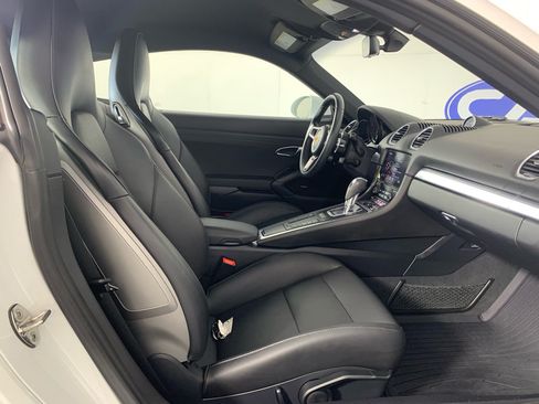 Used 2019 Porsche 718 Cayman S RWD image 32