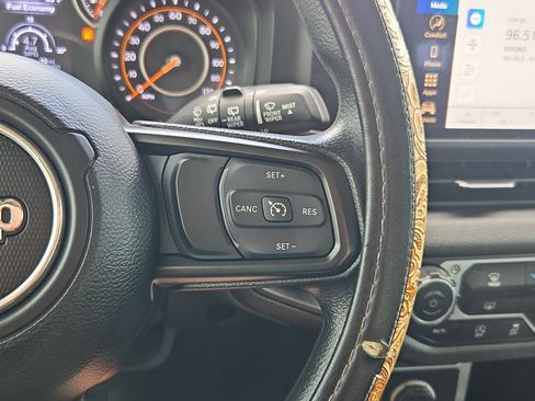 Used 2024 Jeep Wrangler Sport AWD/4WD image 18