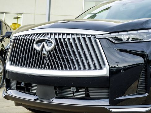 Certified 2026 INFINITI QX60 Luxe w/ Family Package AWD/4WD image 2