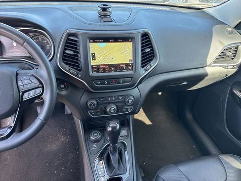 Used 2023 Jeep Cherokee Altitude Lux AWD/4WD image 8