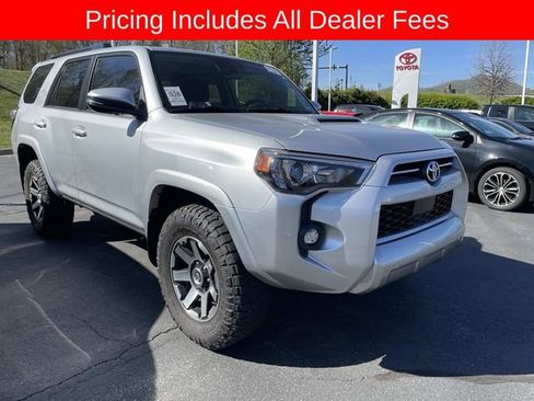 Used 2024 Toyota 4Runner TRD Off-Road Premium w/ Moonroof Package AWD/4WD image 6