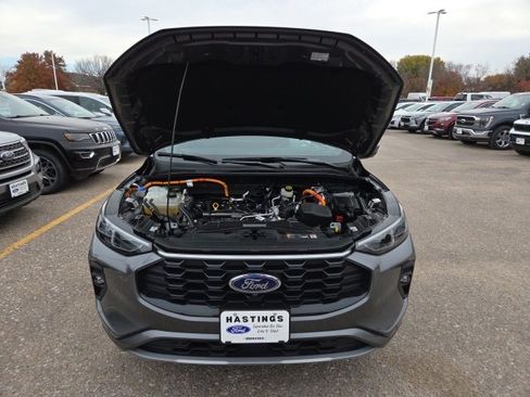 Certified 2025 Ford Escape ST-Line Elite w/ Premium Technology Package image 13