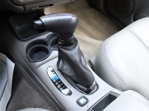 Used 2000 GMC Jimmy SLT w/ Underbody Shield Pkg image 8