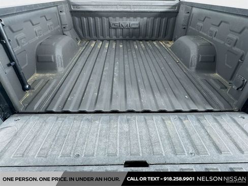Used 2019 GMC Sierra 1500 SLT w/ SLT Premium Package AWD/4WD image 25