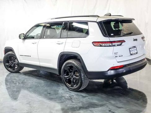 Used 2021 Jeep Grand Cherokee L Laredo AWD/4WD image 9