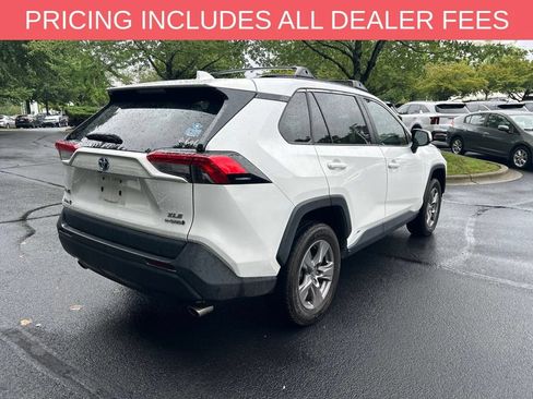 Used 2022 Toyota RAV4 XLE w/ Convenience Package AWD/4WD image 12