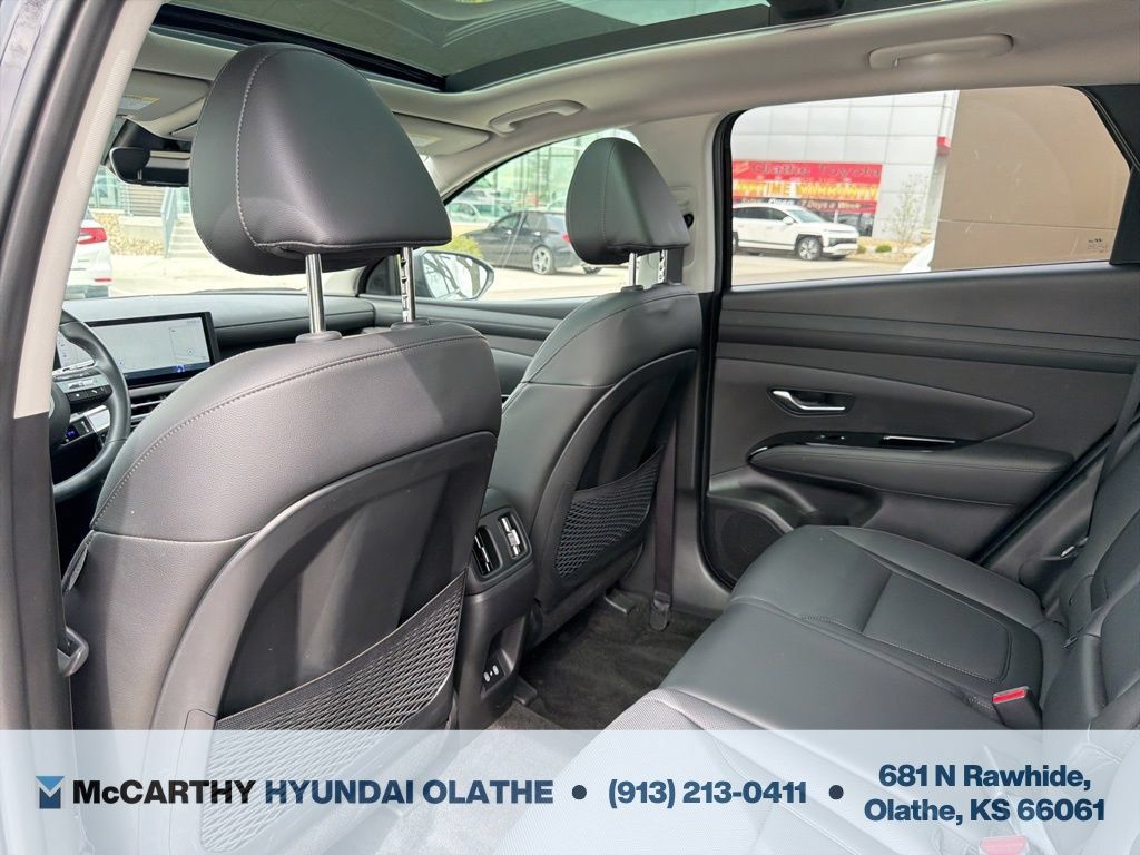 Used 2025 Hyundai Tucson Limited AWD/4WD image 6