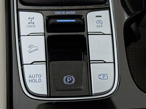 Certified 2024 Hyundai Tucson SE image 11