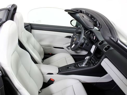 Certified 2025 Porsche 718 Boxster GTS RWD image 24