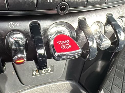 Used 2015 MINI Cooper 2-Door Hardtop FWD image 27