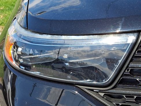 Used 2020 Ford Explorer XLT w/ Equipment Group 202A image 9