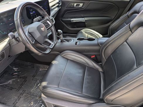 Used 2025 Ford Mustang Premium RWD image 23