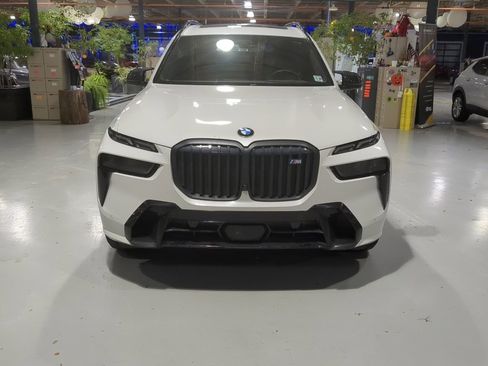 Certified 2024 BMW X7 M60i image 3