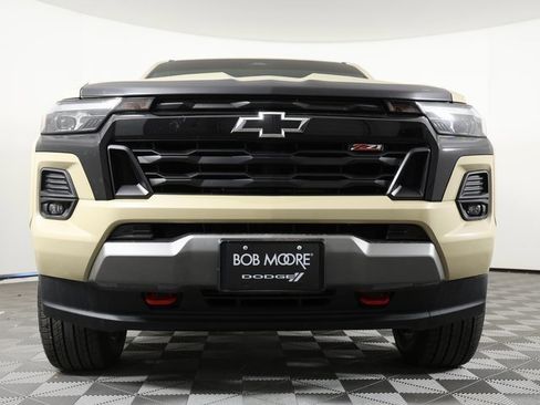 Used 2023 Chevrolet Colorado Z71 w/ Z71 Convenience Package 2 image 2