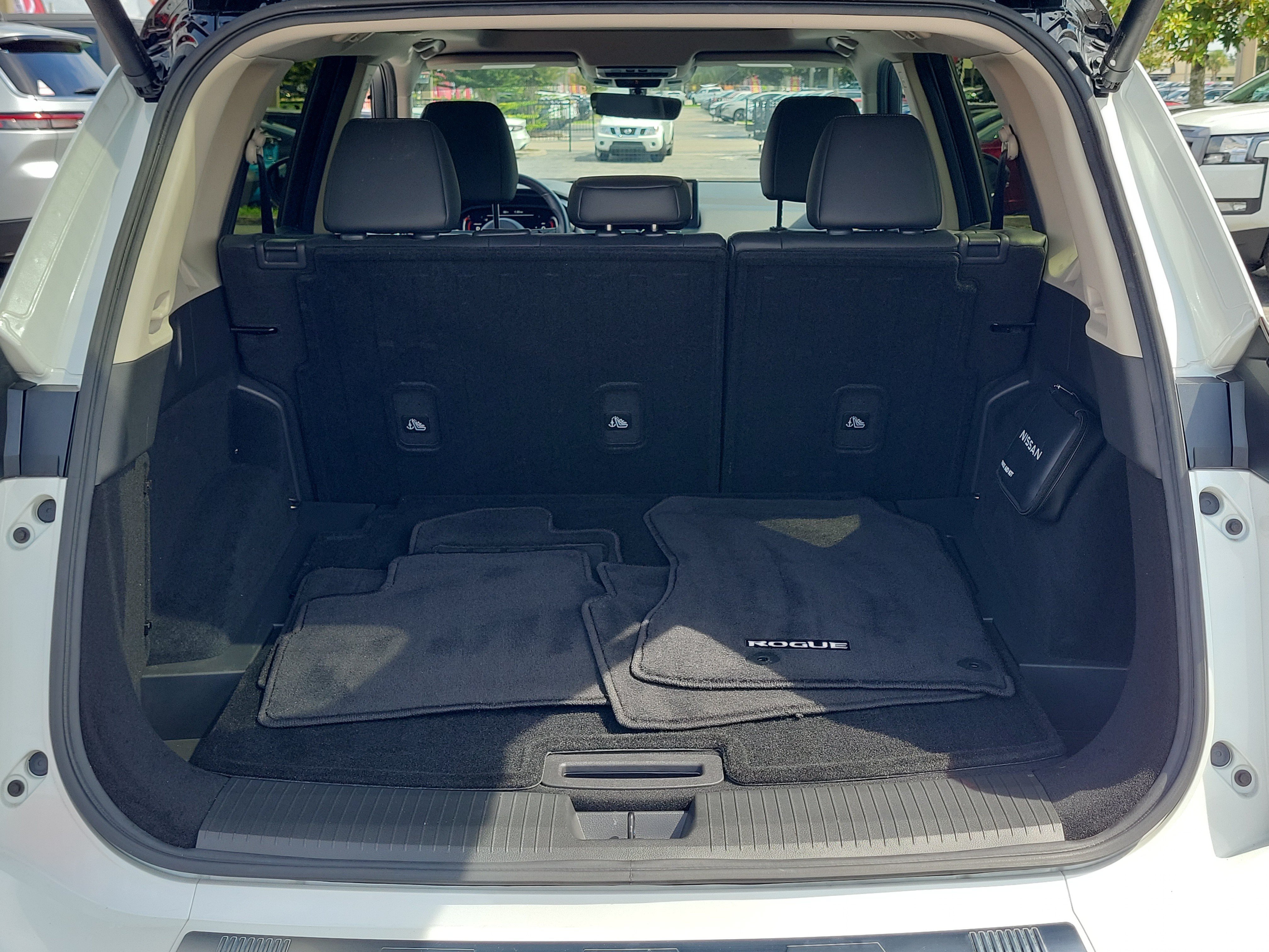 Certified 2024 Nissan Rogue SL w/ SL Premium Package FWD image 6