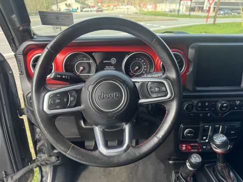 Used 2019 Jeep Wrangler Rubicon w/ Uconnect 4C Nav & Sound Group image 17