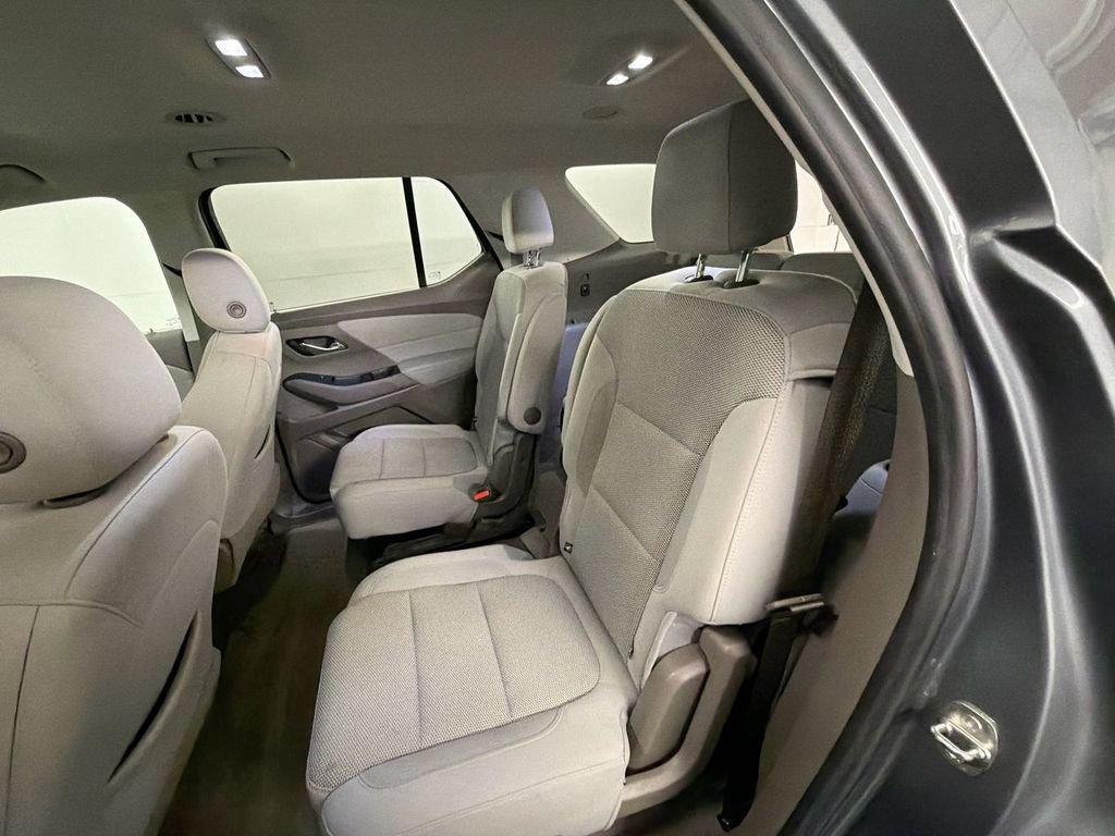 Used 2021 Chevrolet Traverse LT FWD image 23