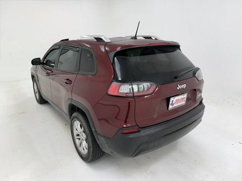 Used 2021 Jeep Cherokee Latitude FWD image 18