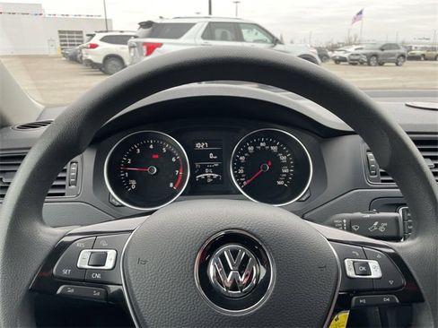 Used 2016 Volkswagen Jetta S image 21