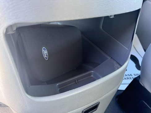 Used 2002 Ford E-250 and Econoline 250 image 30