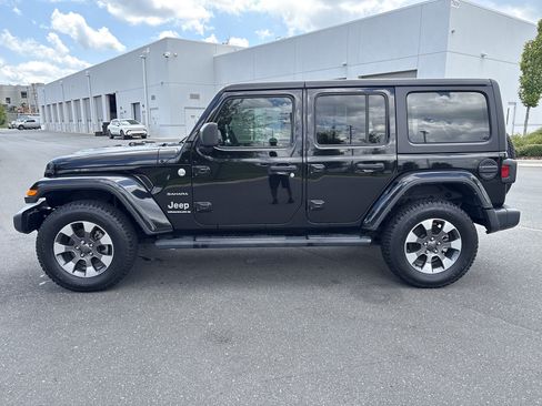 Used 2023 Jeep Wrangler Unlimited Sahara AWD/4WD image 6