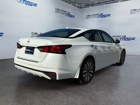 Used 2023 Nissan Altima 2.5 SV FWD image 5