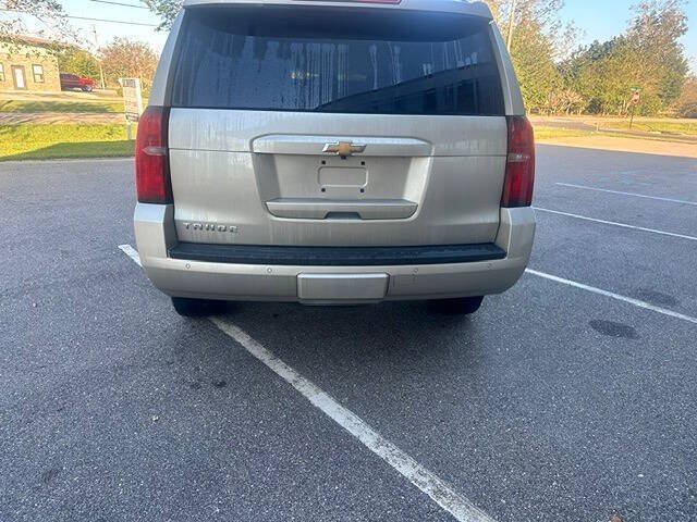 Used 2017 Chevrolet Tahoe LT RWD image 5