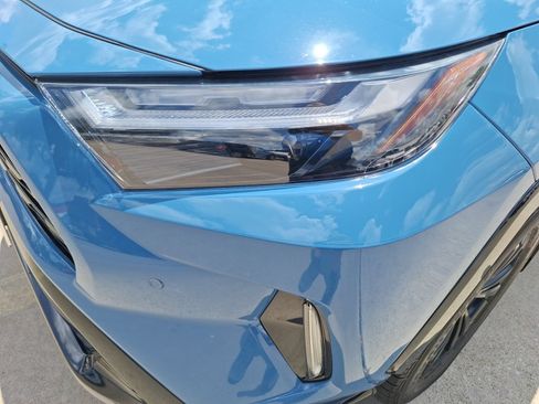 Used 2023 Toyota RAV4 XSE AWD/4WD image 10