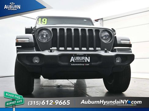 Used 2019 Jeep Wrangler Unlimited Sport S AWD/4WD image 23