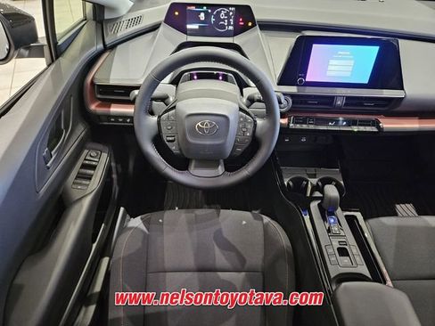 New 2026 Toyota Prius Plug-In Hybrid FWD image 8
