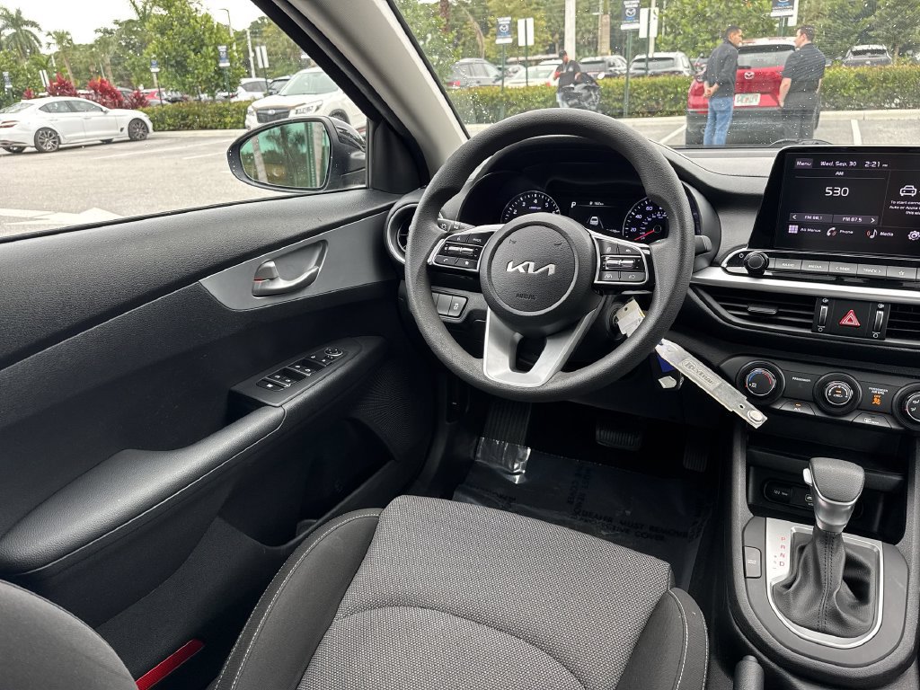 Used 2023 Kia Forte LXS w/ LXS Technology Package FWD image 21