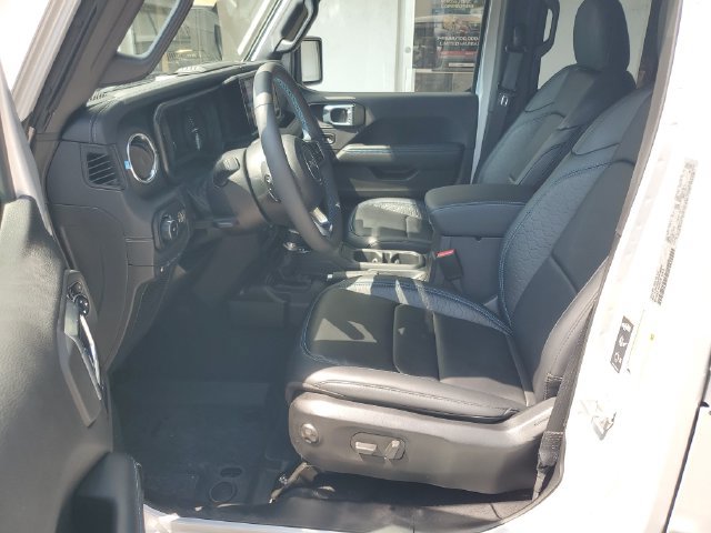 Used 2024 Jeep Wrangler High Altitude AWD/4WD image 22