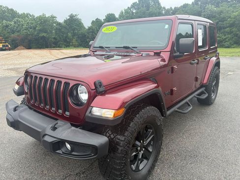 Used 2021 Jeep Wrangler Unlimited Sahara AWD/4WD image 7