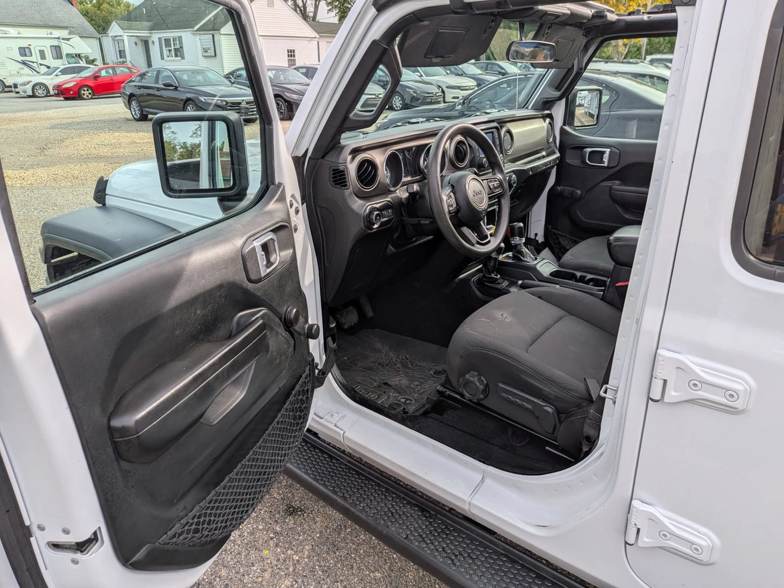 Used 2018 Jeep Wrangler Unlimited Sport AWD/4WD image 21