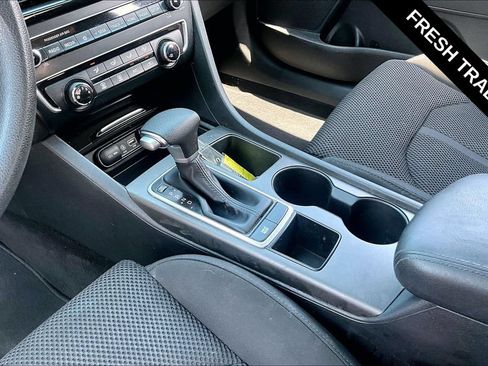 Used 2019 Kia Optima LX FWD image 8