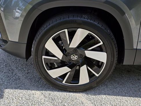 Used 2024 Volkswagen Taos SEL image 14