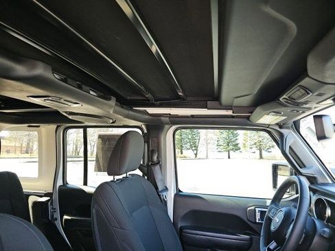 Used 2023 Jeep Wrangler Sport S w/ Sun And Sound Package image 13