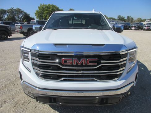 New 2026 GMC Sierra 1500 SLT w/ SLT Premium Plus Package AWD/4WD image 11