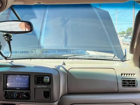Used 2003 Ford Excursion XLT AWD/4WD image 24