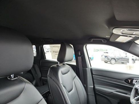 New 2026 Jeep Compass Limited AWD/4WD image 13