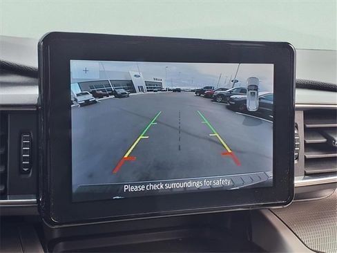 Used 2023 Ford Explorer XLT w/ Equipment Group 202A image 23