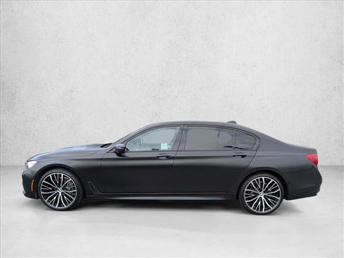 Used 2019 BMW 740i 740i w/ M Sport Package image 9