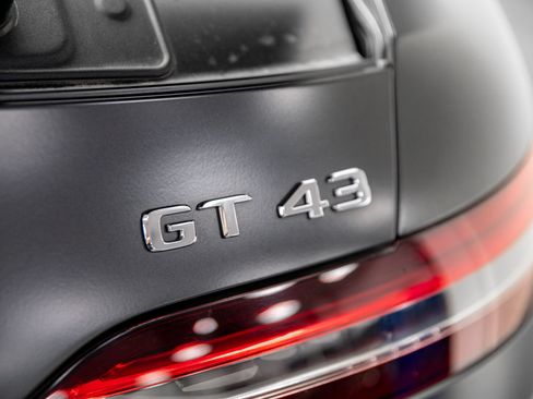 Used 2021 Mercedes-Benz AMG GT 43 image 36