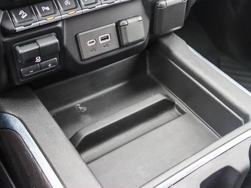 Used 2021 Chevrolet Silverado 1500 LTZ w/ Z71 Off-Road Package image 37