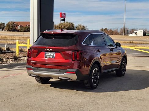New 2025 Kia Sorento S w/ Panoramic Sunroof Package image 3